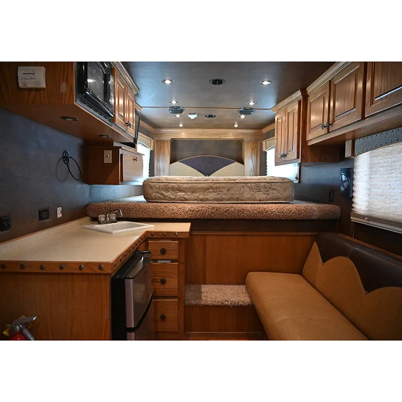 2006 Elite 3 Horse Trailer with 10' LQ